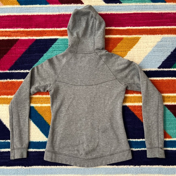 Women’s Nike sport wear jacket - Picture 2 of 4